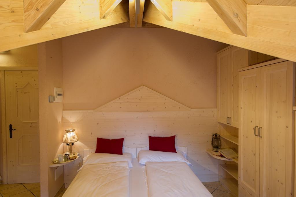 Chalet La Rugiada Μπόρμιο Δωμάτιο φωτογραφία